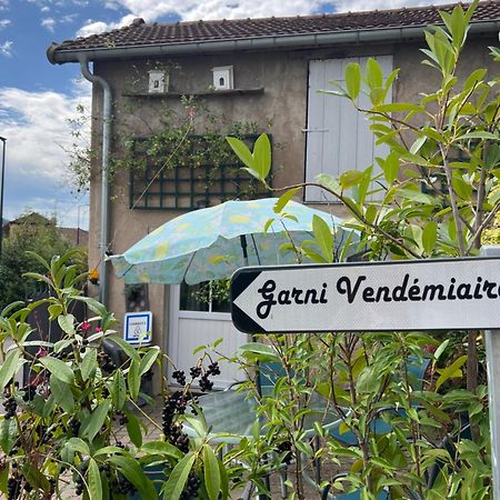 Le Garni Vendemiaire Appartement Vesoul Buitenkant foto
