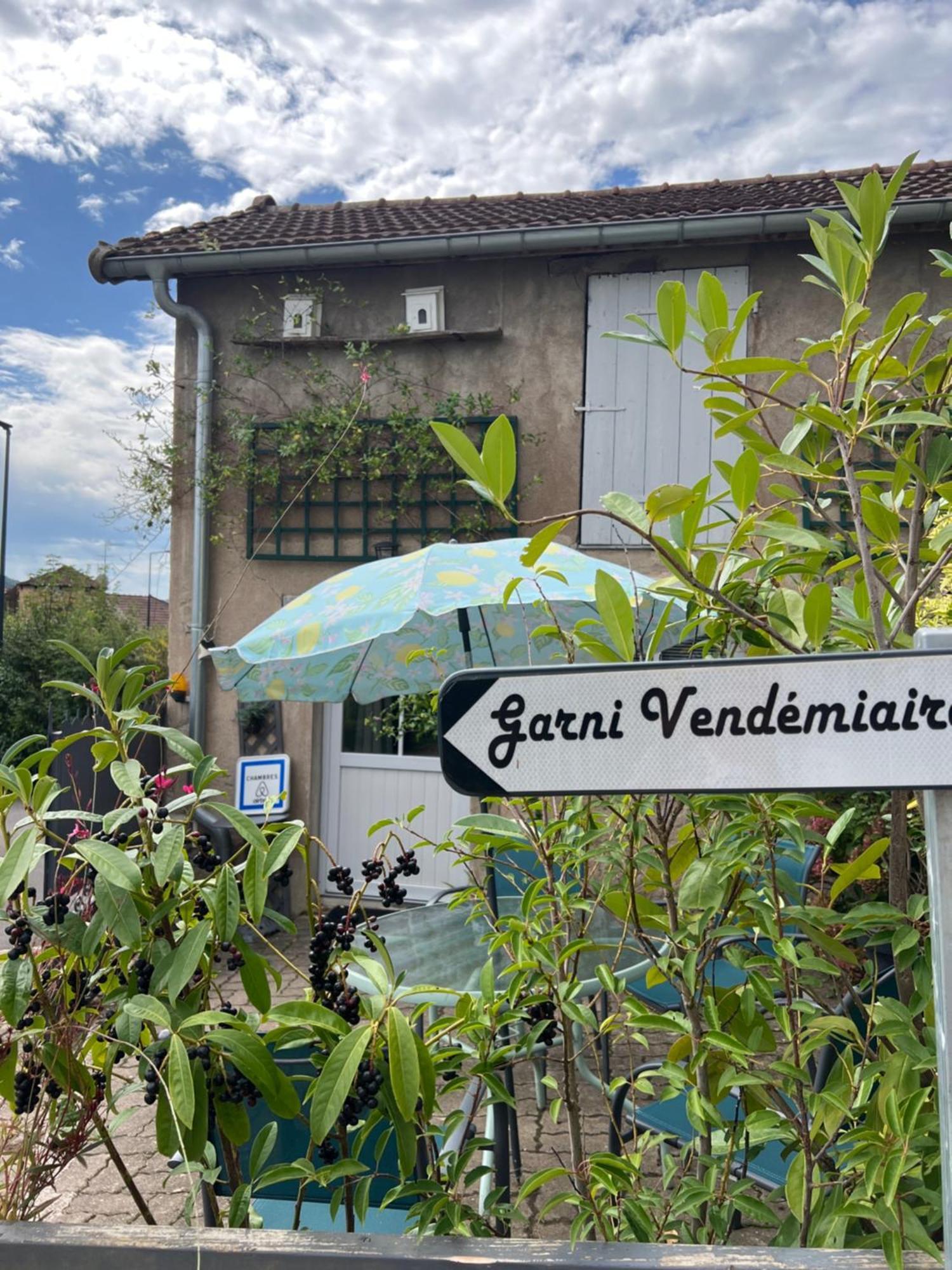 Le Garni Vendemiaire Appartement Vesoul Buitenkant foto